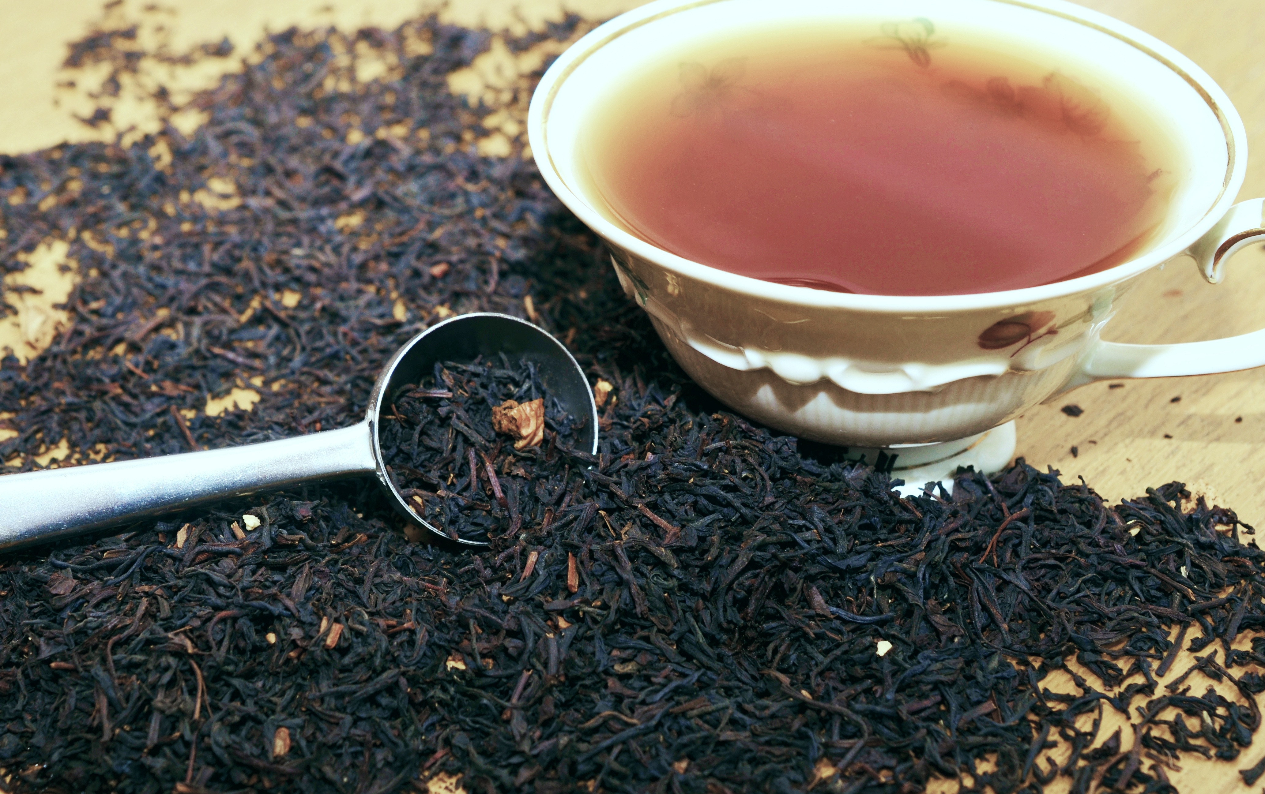 Thé vs Tisane : quelles différences et comment bien les choisir ? Les infuthés
